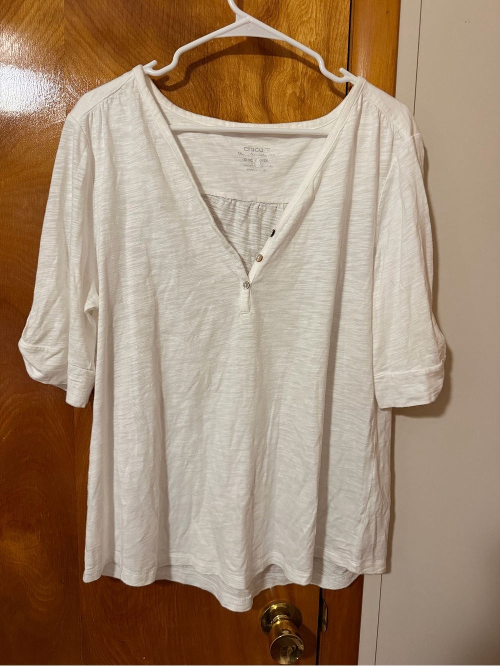 Chico's White V-Neck 3/4 Sleeve Henley Top